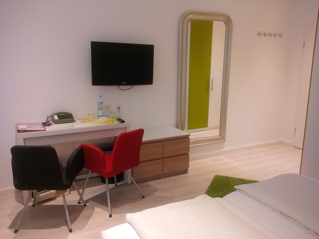 Hotel Barbarossa Karlsruhe Stadtmitte Habitación foto